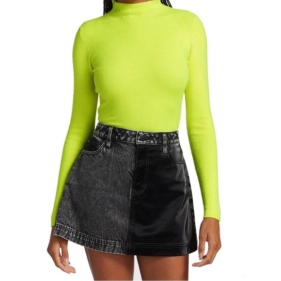 ALICE + OLIVIA Ciara mock neck Lime Green cropped  Sweater size XS - Picture 1 of 8